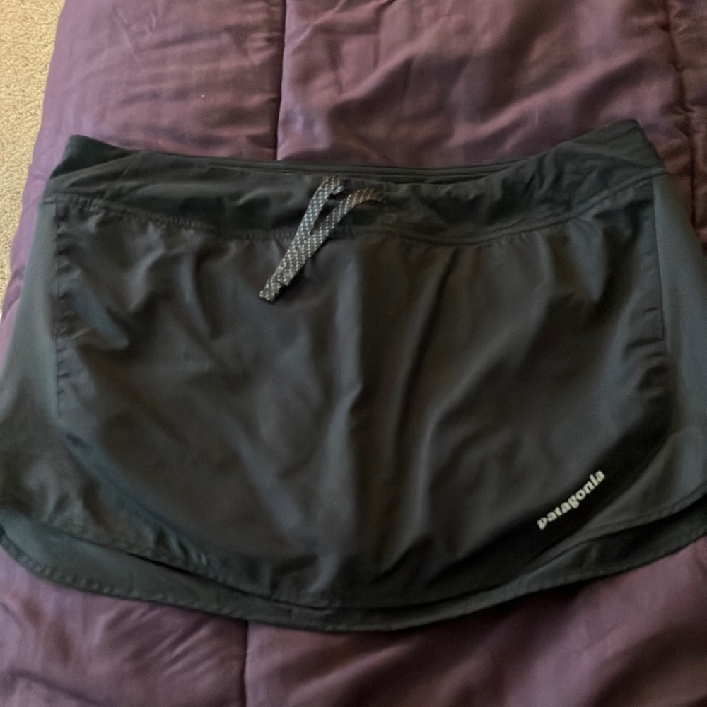 Patagonia running skirt with short liner in medium